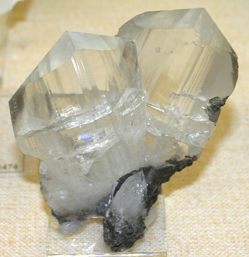 Angelesite crystals