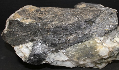 Wolframite Group: Mineral information, data and localities.