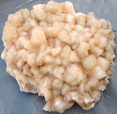 Stilbite Mineral Information Photos And Facts Tungsten Ore